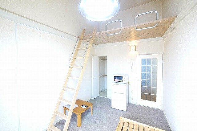 法蓮町第3マンションの洋室