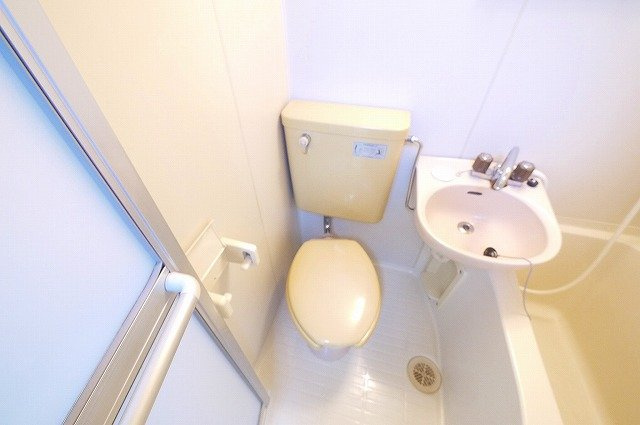 法蓮町第3マンションのトイレ
