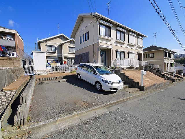 岡嶋メゾネットGの駐車場|駐車場があります
