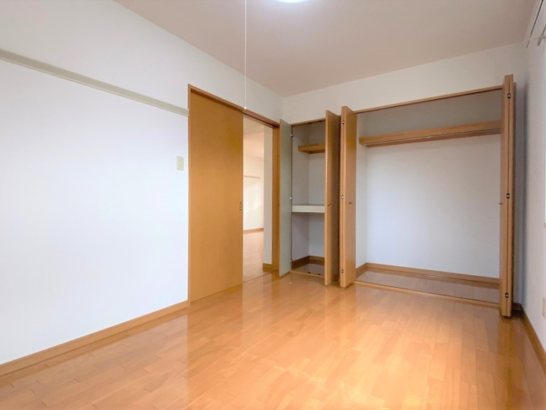 Fraiseマンションの洋室