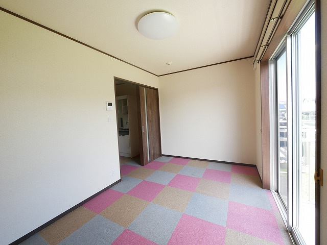 南紀寺ハイツの洋室|使い勝手のいい洋室です