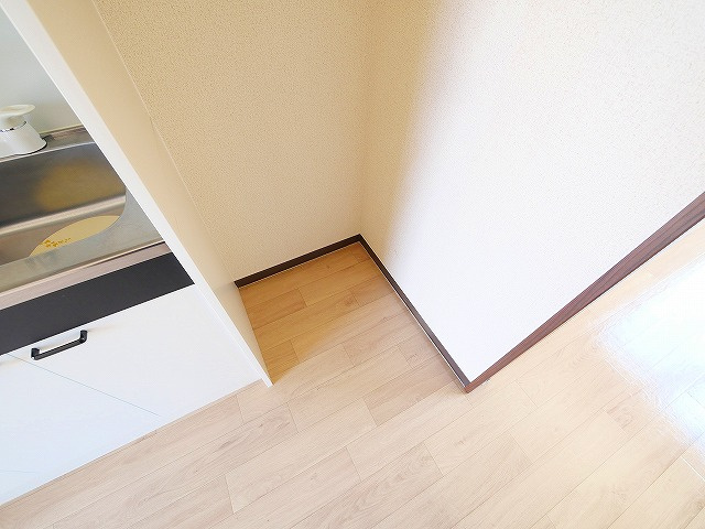 南紀寺ハイツの設備|冷蔵庫置場です。
