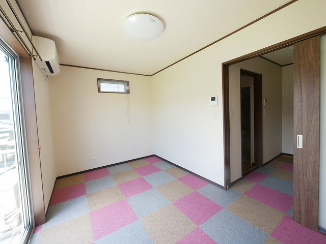 南紀寺ハイツの洋室|ゆったりした洋室です