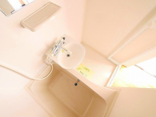 南紀寺ハイツの浴室|日々の疲れを癒すお風呂付です
