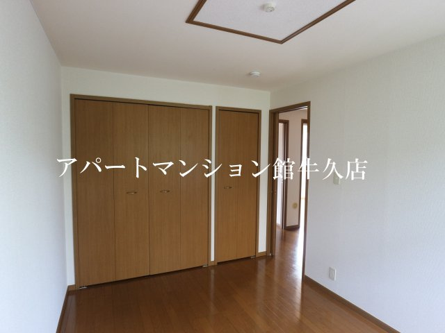 ソレアードホソヤCの洋室