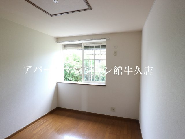 ソレアードホソヤCの洋室