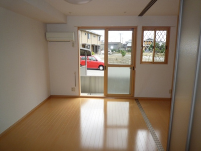 【居間・リビング】 | ＣＯＭＯＤＯ楠３