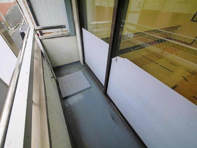 ききょう元町ビルのバルコニー