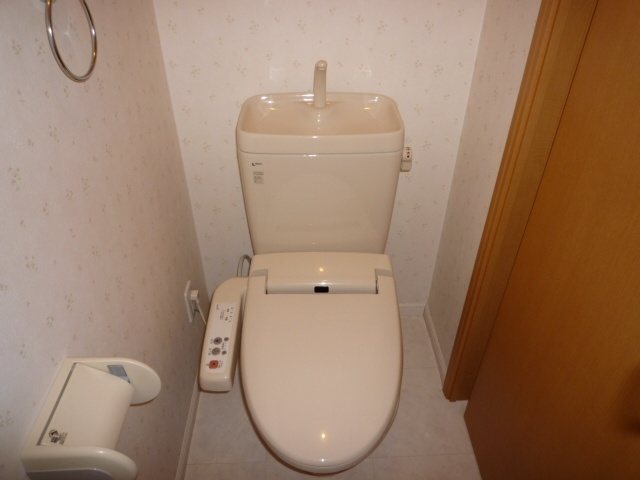 セレスのトイレ|ウォシュレット完備