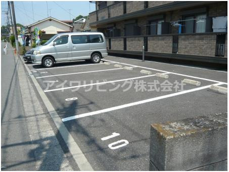 ハイムグレイス駐車場