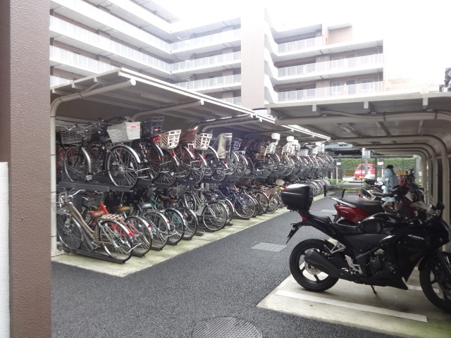 ココロコス東京久米川-サクラ街区-のその他|駐輪場