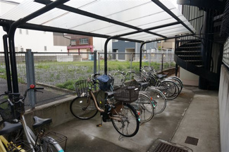 【その他共用部分】 | 屋根付き駐輪場