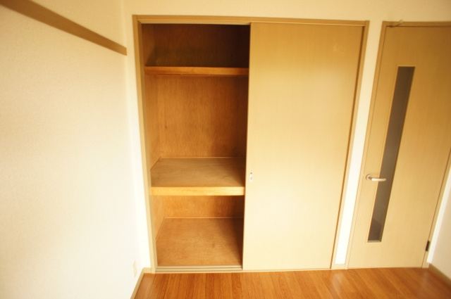 サンガーデンM'Sの収納|押入内♪