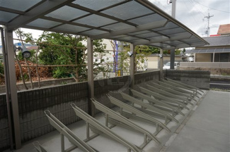 【駐車場】 | 屋根付き駐輪場