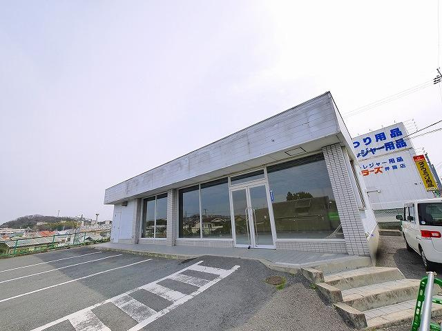 中山町貸店舗の外観