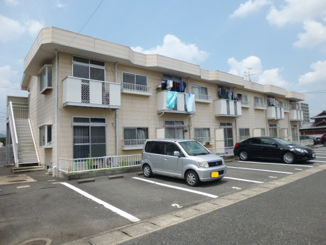 総社市中央５丁目のアパートの外観