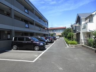 【駐車場】