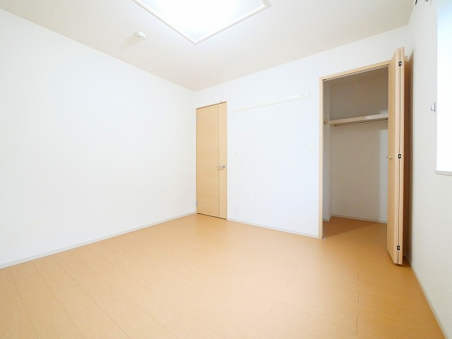 メゾン・ド・ユウの洋室|広々とした洋室です