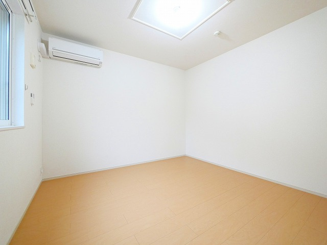 メゾン・ド・ユウの洋室|明るい洋室です