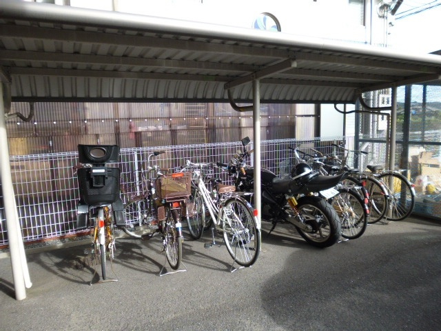 倉敷市新田の店舗事務所のその他共用部分|自転車置き場