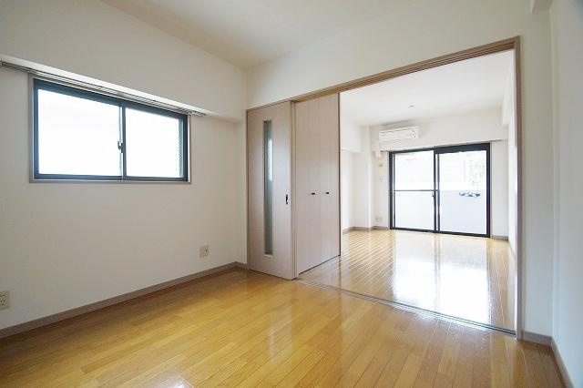 レクスタ平和の洋室|レクスタ平和（1DK）　洋室写真は別号室タイプです