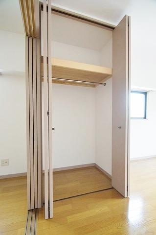 レクスタ平和の収納|レクスタ平和（1DK）　収納
写真は別号室タイプです