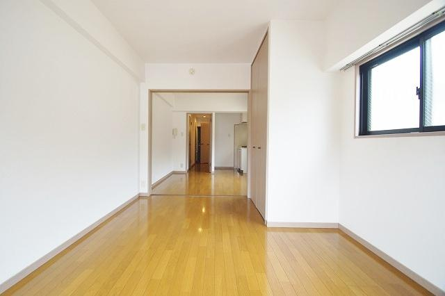 レクスタ平和の洋室|レクスタ平和（1DK）　洋室
写真は別号室タイプです