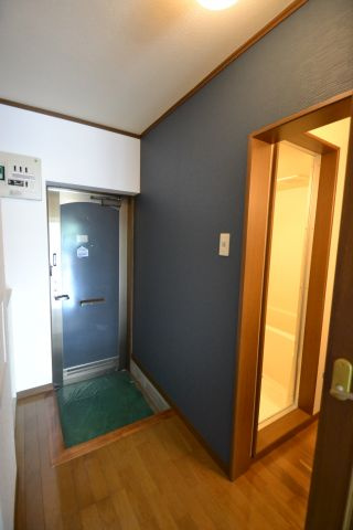 【玄関】 | メゾンしんとみ