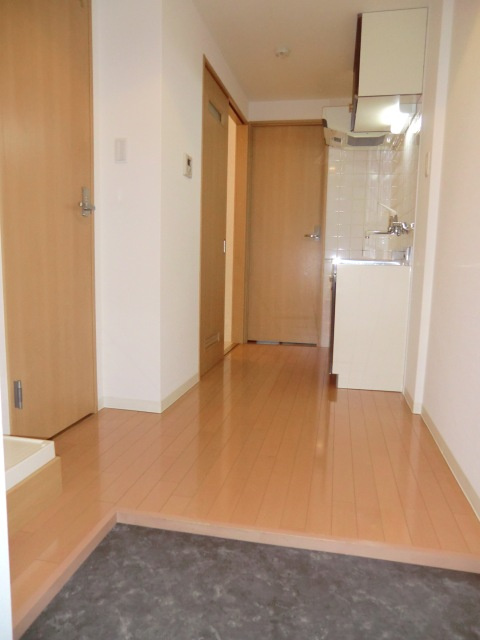 ウエストコート新大阪の玄関