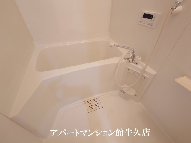 モアエレガントの浴室