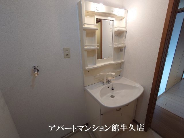 モアエレガントの洗面所