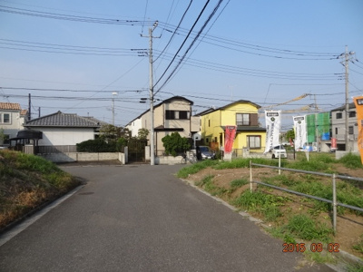 【前面道路含む現地写真】 | さいたま市緑区松木1丁目　売地全2区画