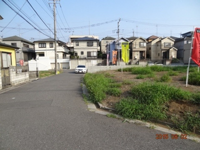 【前面道路含む現地写真】 | さいたま市緑区松木1丁目　売地全2区画