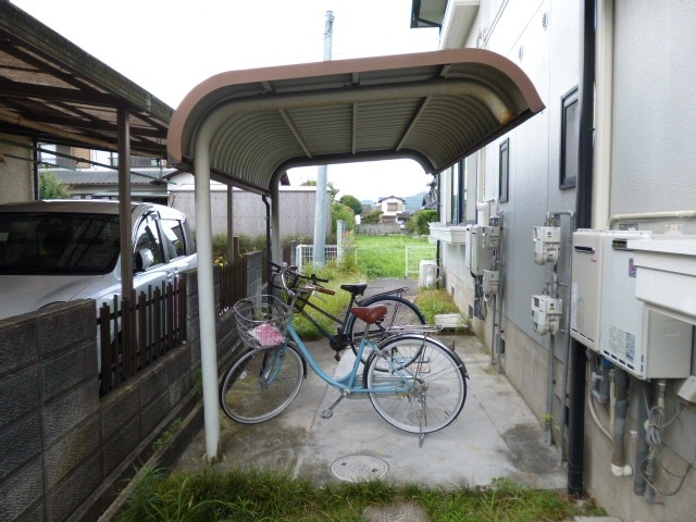 総社市真壁のアパートのその他共用部分|自転車置き場