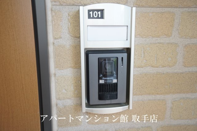 カーサ　アバンツァートのエントランス