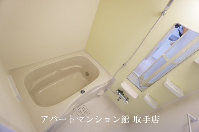 カーサ　アバンツァートの浴室
