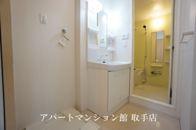 カーサ　アバンツァートの洗面所