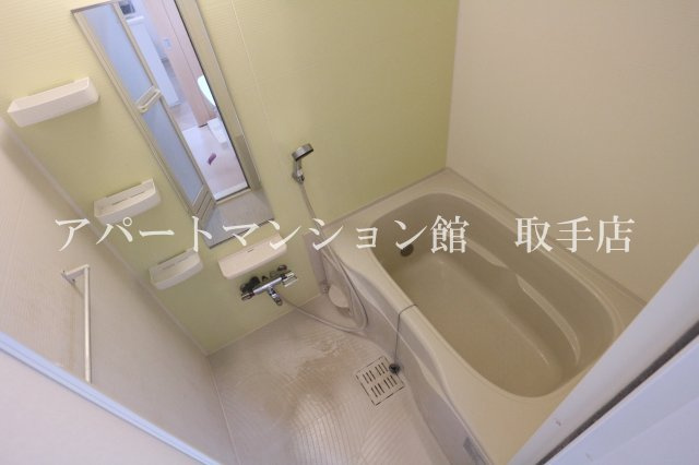 カーサ　アバンツァートの浴室