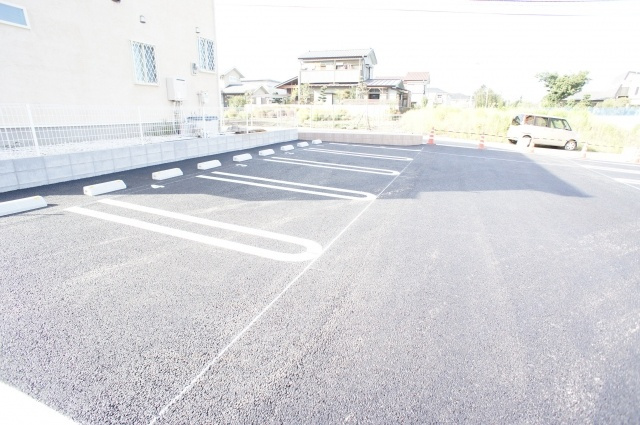 スターヒルⅡの駐車場