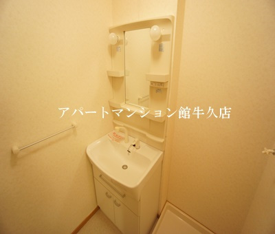 レジデンスさくら台Fの独立洗面台