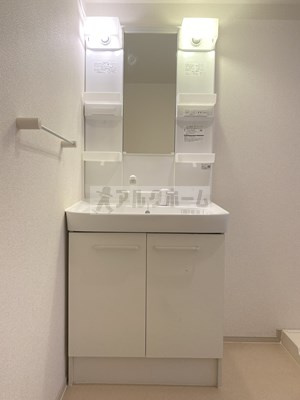 グリーンヴィラ2の独立洗面台