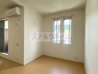 グリーンヴィラ3の居間・リビング