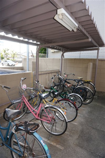 【駐車場】 | 屋根付き駐輪場