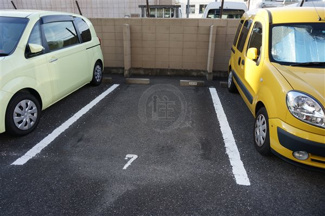 【駐車場】 | 敷地内駐車場
