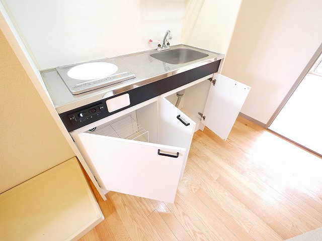 フローラ新大宮のキッチン|きれいなキッチンです