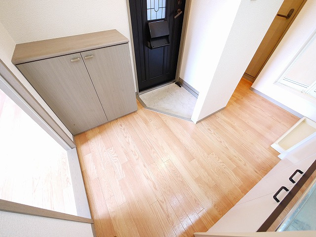 フローラ新大宮の玄関|毎日通る玄関はこちらです