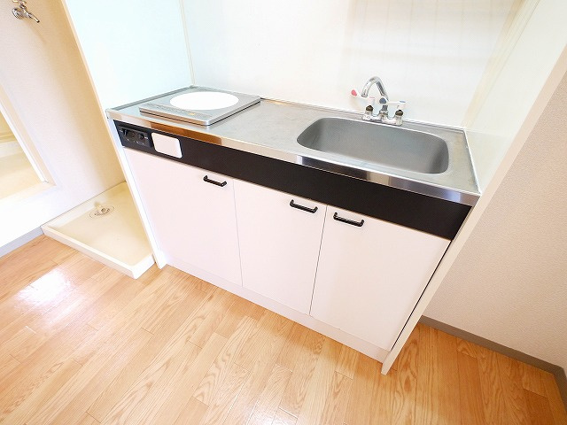 フローラ新大宮のキッチン|きれいなキッチンです