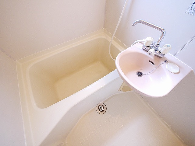 フローラ新大宮の浴室|日々の暮らしに欠かせないお風呂です