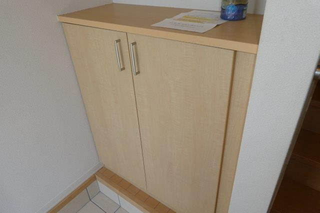 セレーナＢの玄関|シューズボックス