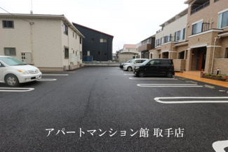 【駐車場】